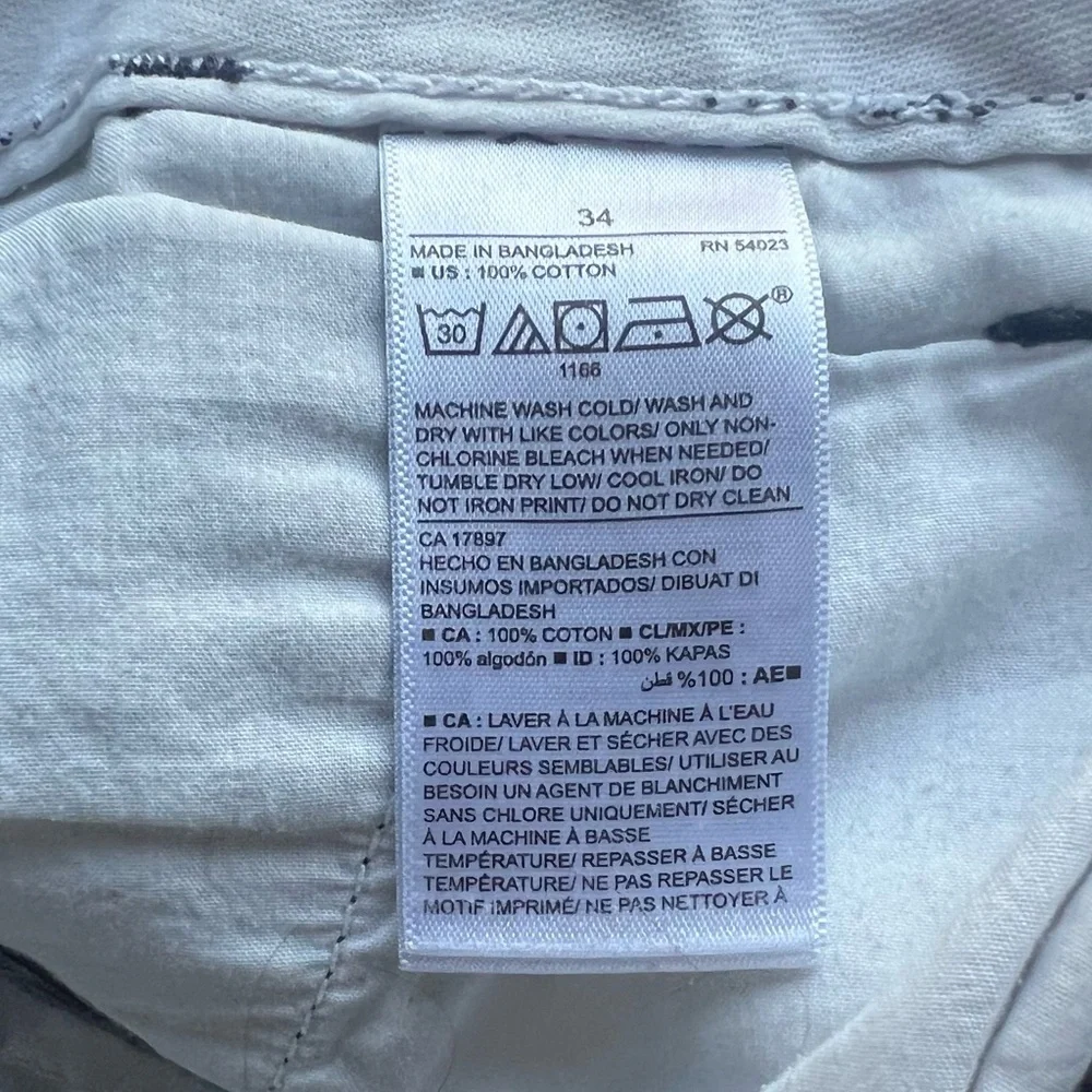 Old Navy “Lived-In Straight” Men's Navy Blue Shorts